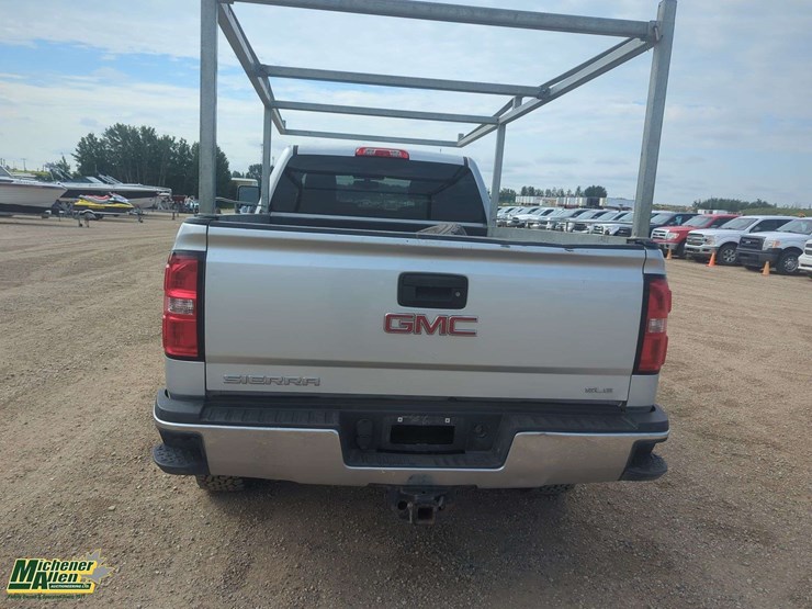 2015-gmc-sierra-3500hd-image-16