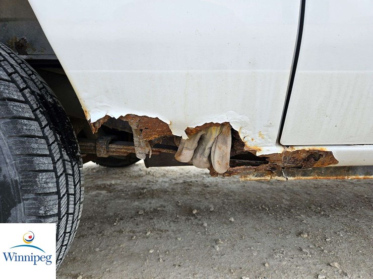 2008-ford-cargo-image-9