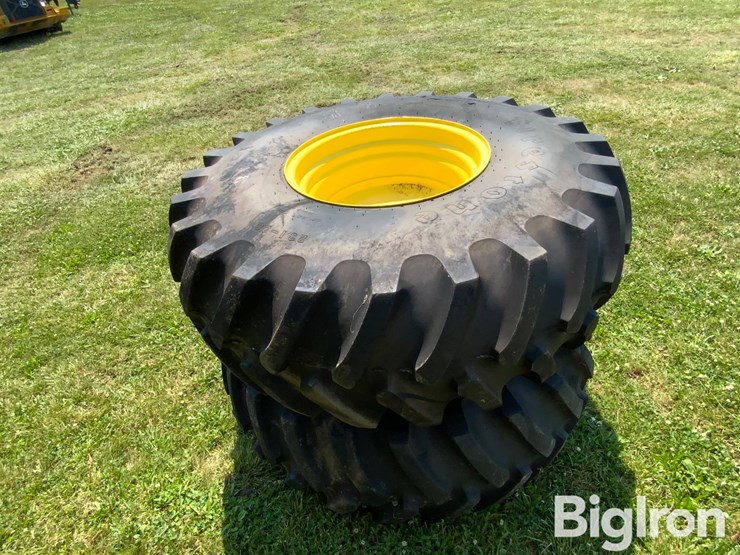 firestone-23.1-26-tires-on-8-bolt-john-deere-rims-image-6