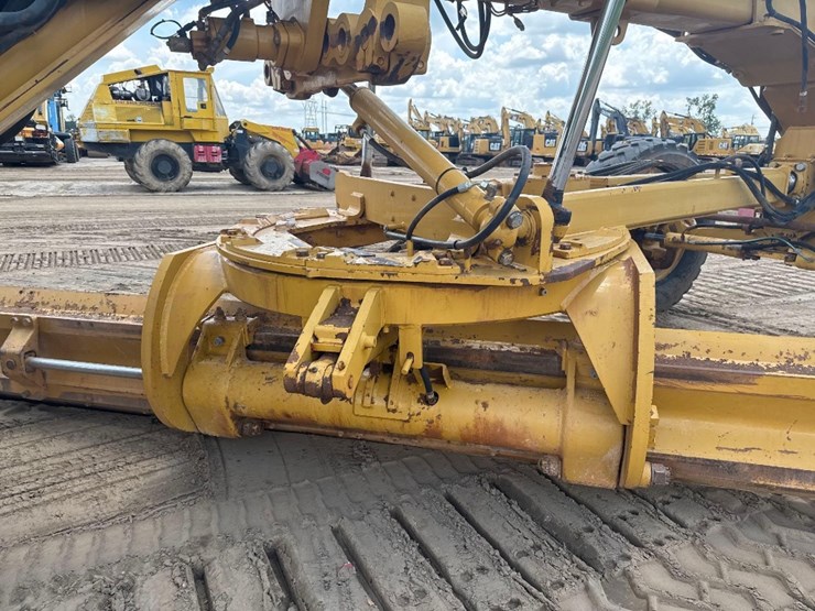 caterpillar-140m-vhp-image-23