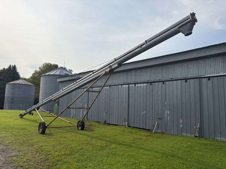 hutchinson-8x53-image-11