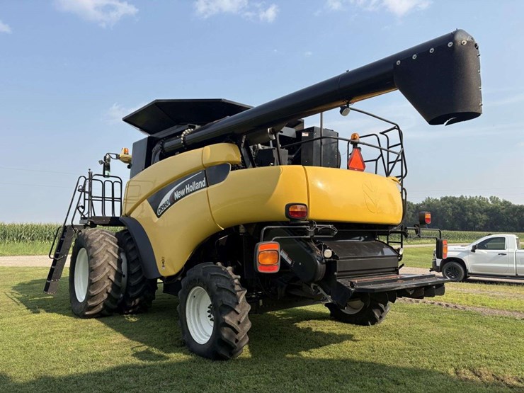 2003-new-holland-cr960-image-6