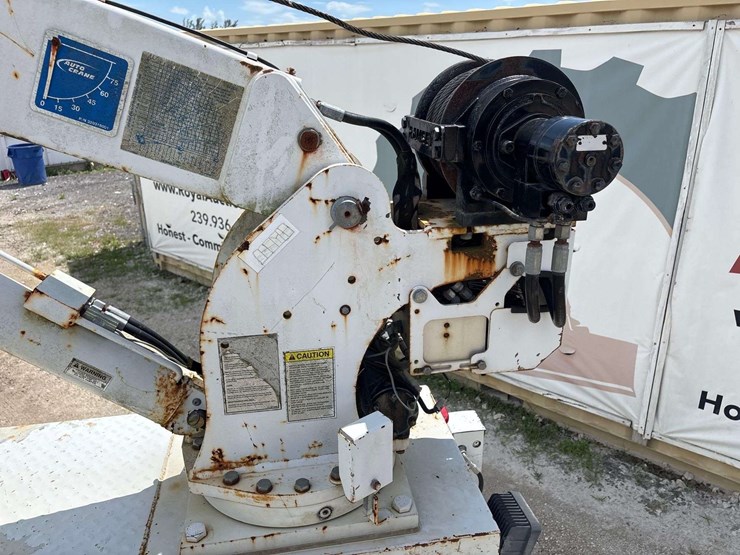 2014-auto-crane-6406h-image-32