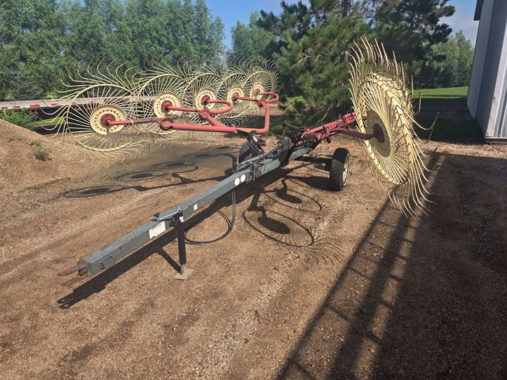 10-wheel-pull-type-wheel-rake,-hydraulic-lift,-brand:-omi-agc,-14”-tires-on-4-bolt-rims-image-1