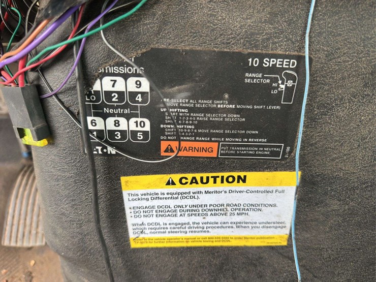 2006-international-workstar-7400-image-17