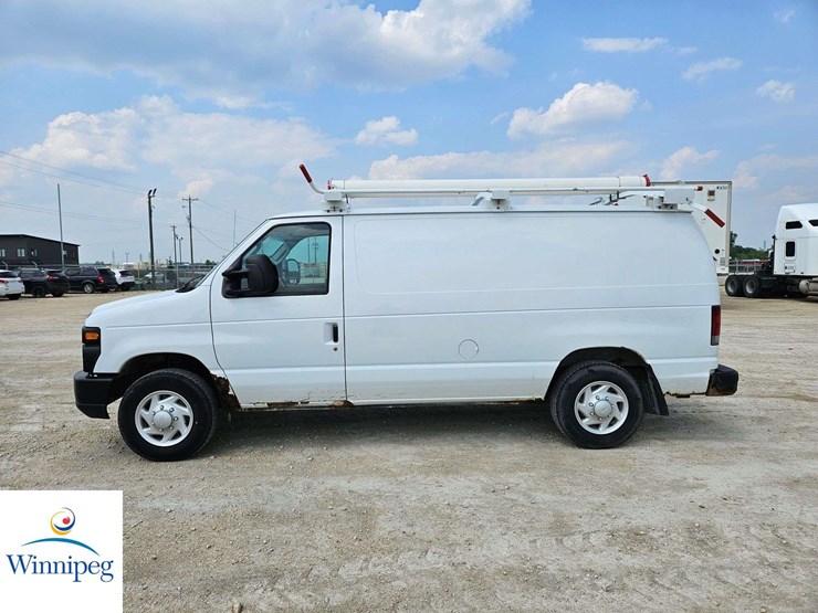 2008-ford-cargo-image-2