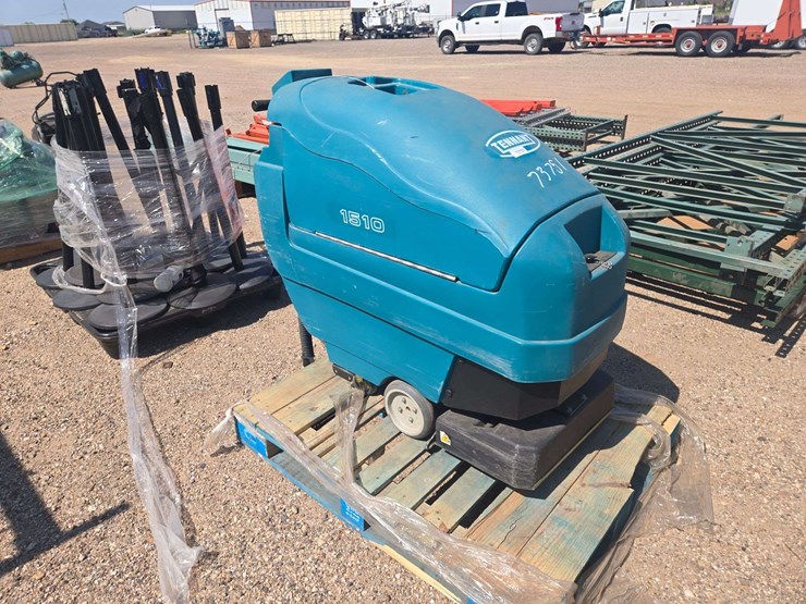 tennant-zamboni-1510-image-2