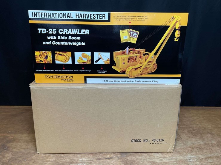 1/25-ih-td-25-crawler-w/side-boom-nib-1st-gear-image-10