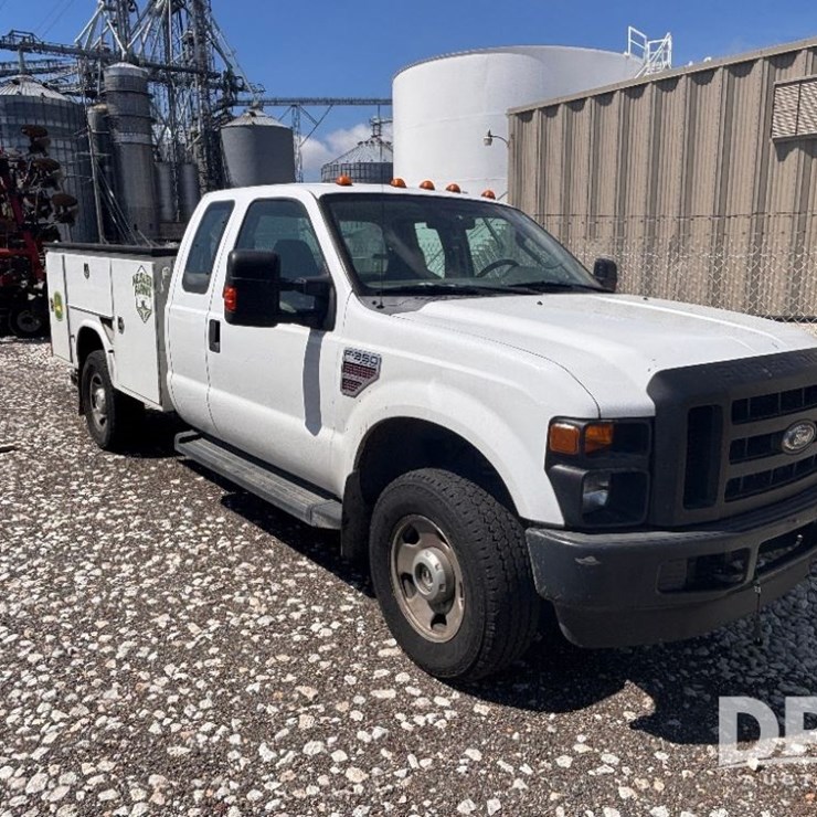2009 FORD F350 XL