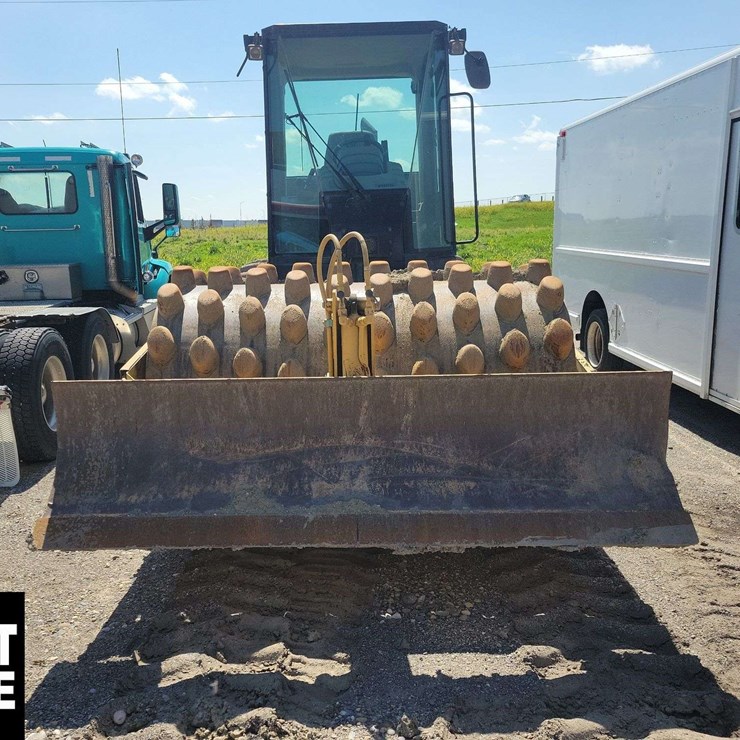 2008 CATERPILLAR CP-563E