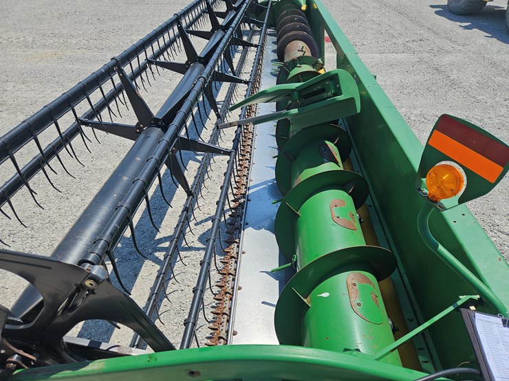 2004-john-deere-630f-image-10