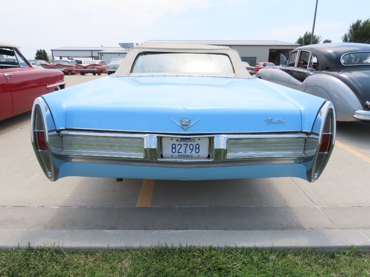 1967-cadillac-deville-convertible-image-6