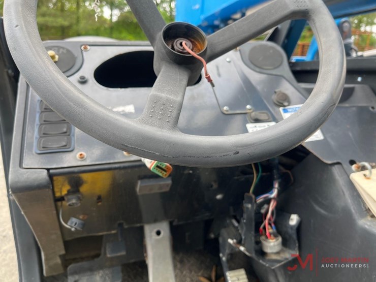 2018-genie-gth1056-image-18