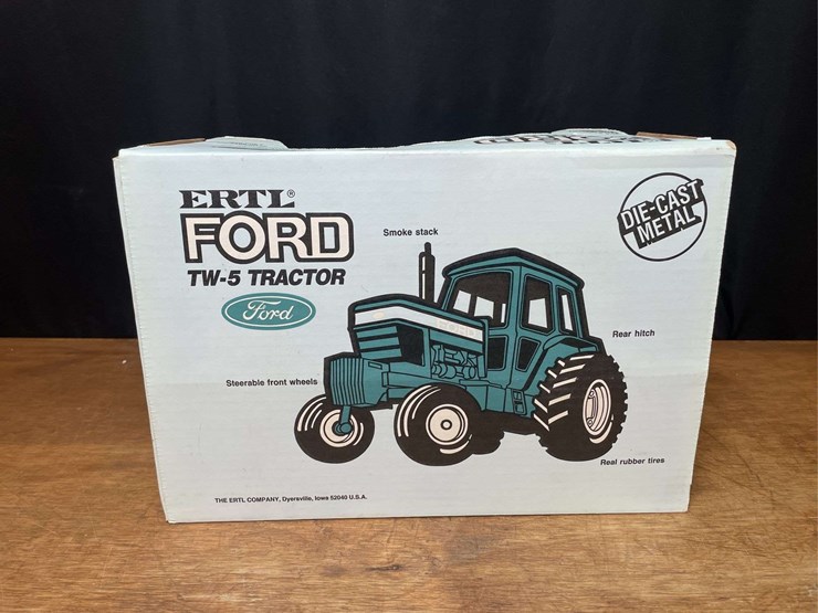 1/12-ford-tw-5-nib-ertl-image-7