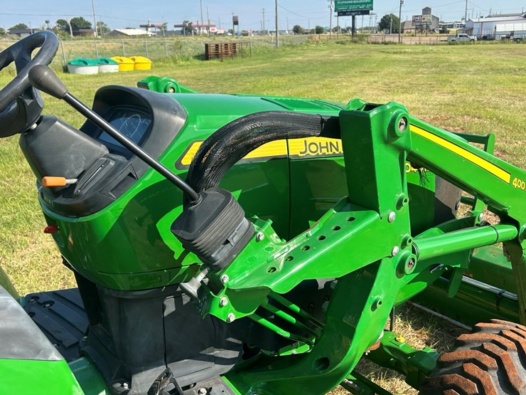 2019-john-deere-4044m-image-12