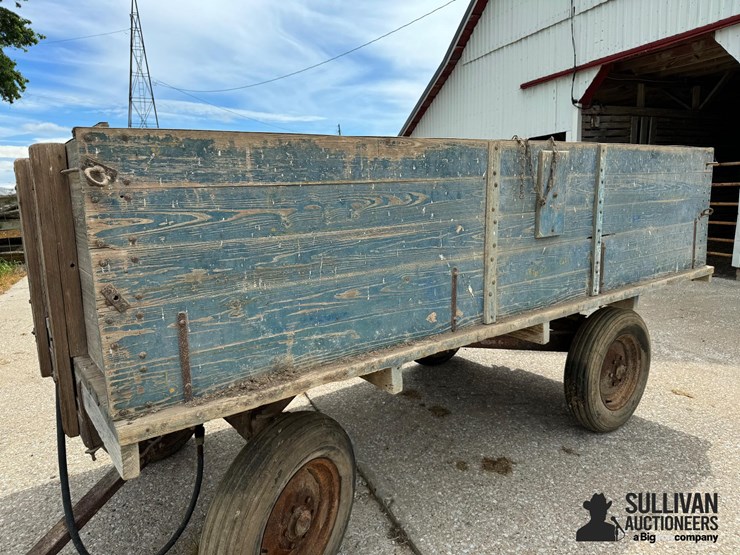 monarch-wooden-barge-wagon-on-case-running-gear-image-11