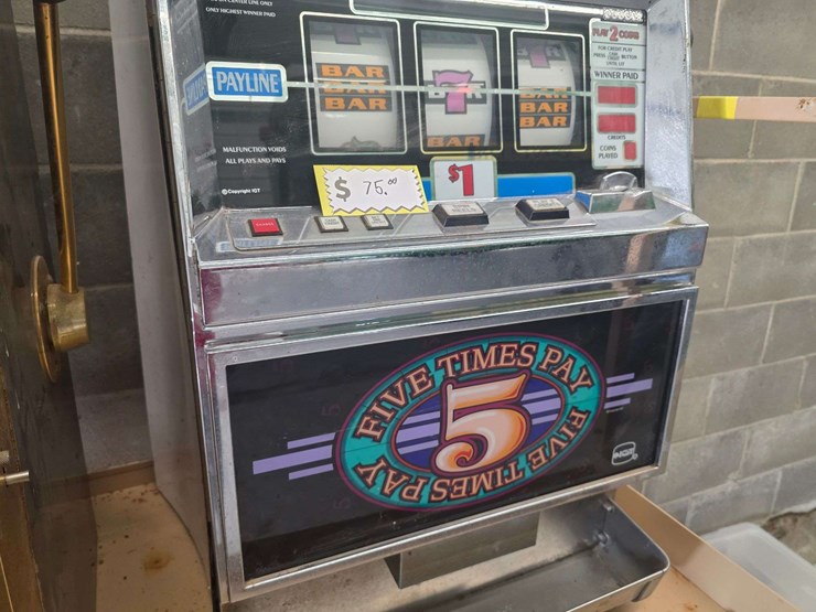 five-times-pay-slot-machine,-has-keys,-have-no-had-working-for-a-number-of-years-image-4