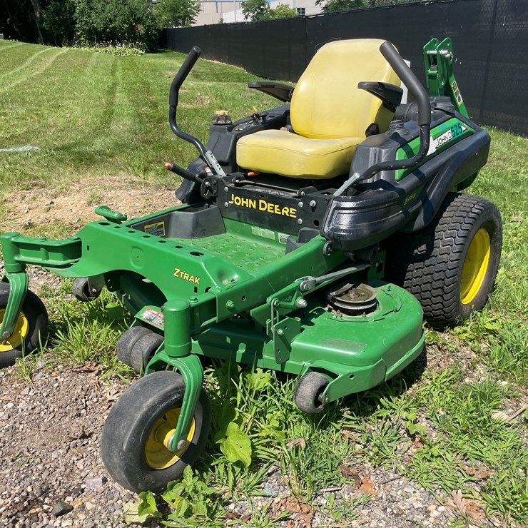 2016 JOHN DEERE Z915B