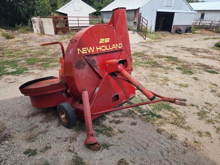 new-holland-28-image-1