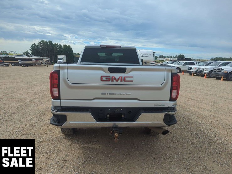2022-gmc-sierra-2500hd-image-17