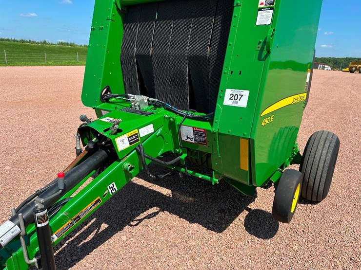 2022-john-deere-450e-image-18