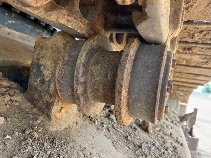 2013-komatsu-pc490-lc-10-image-26