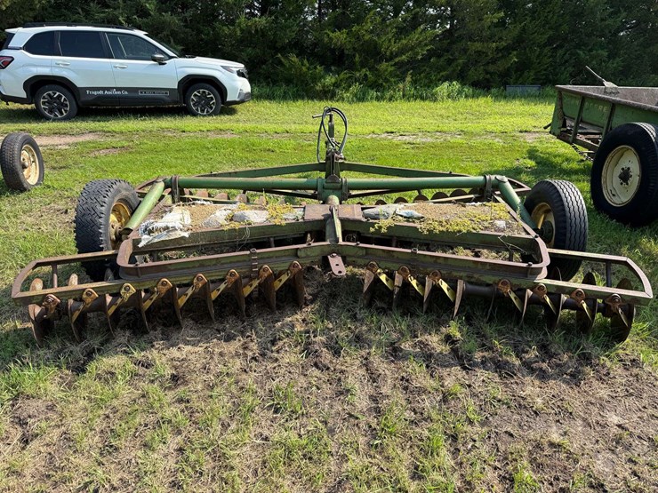 john-deere-10-image-5