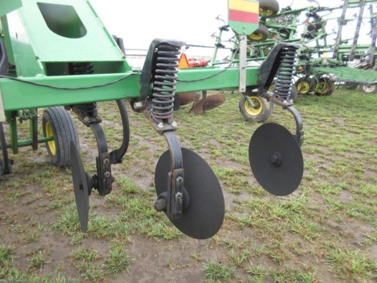 john-deere-2700-image-9