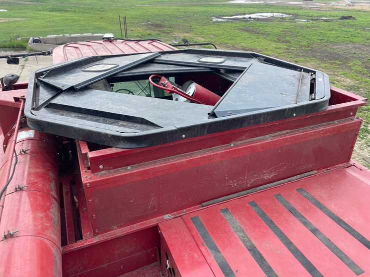 2002-case-ih-2366-image-58