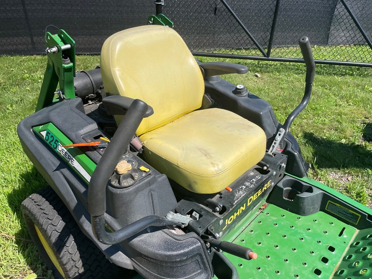 2016-john-deere-z915b-image-13