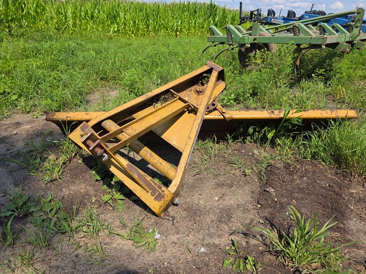 kawanee-3pt-blade,-8’,-bolt-on-cutting-edge,-manual-adjust-image-5