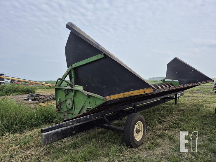 john-deere-224-image-2