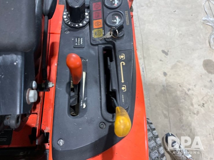 kubota-zd326-image-29