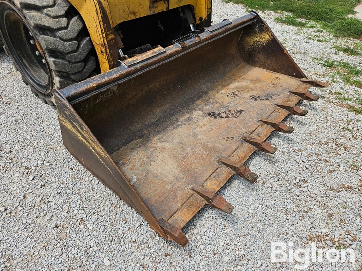 2005-caterpillar-252b-image-20