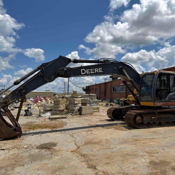 2014 DEERE 210G LC