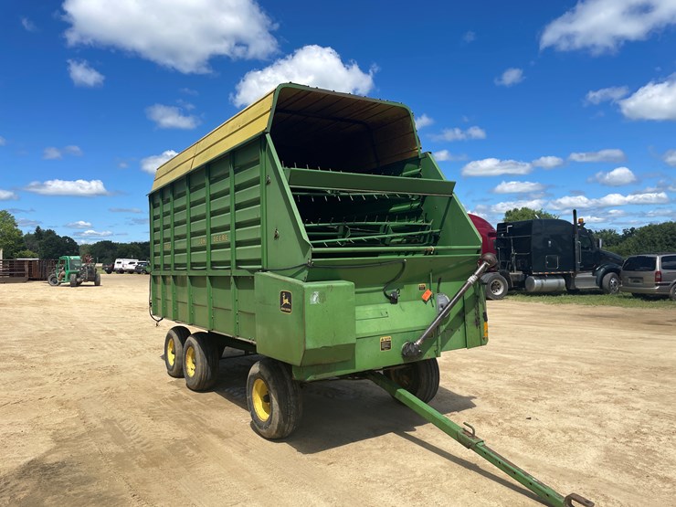 john-deere-716a-image-3