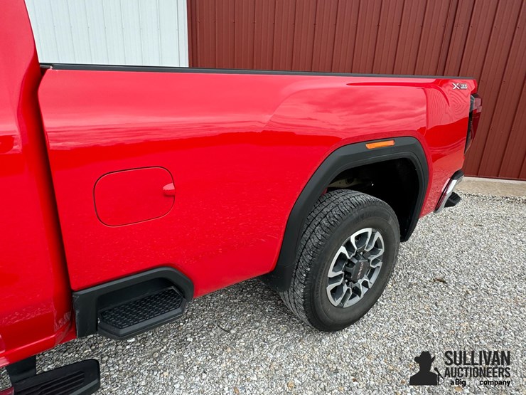 2023-gmc-2500hd-image-13