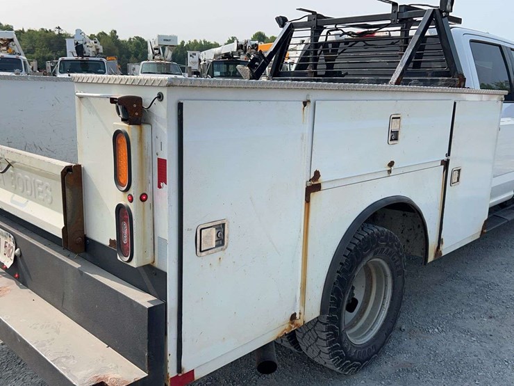 2017-ford-f350-image-34