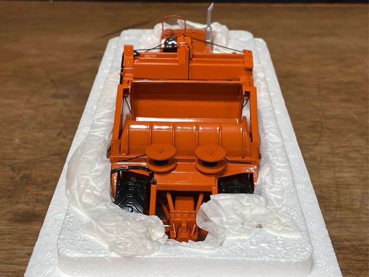 1/50-ac-ts-300-scraper-2007-nttc-nib-1st-gear-image-8