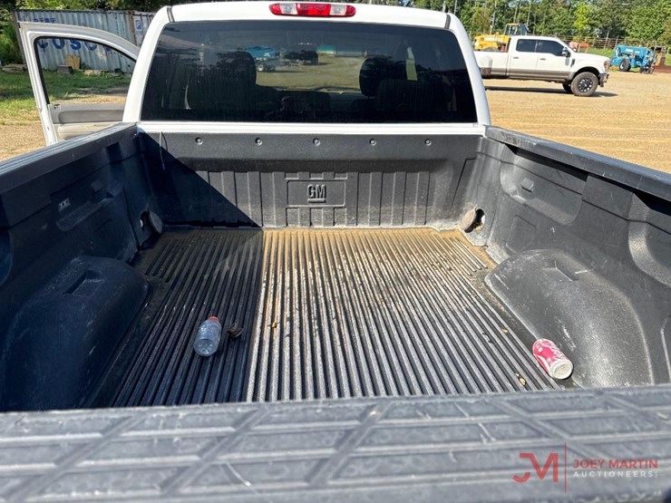 2009-cheverolet-silverado-pickup-truck-image-9