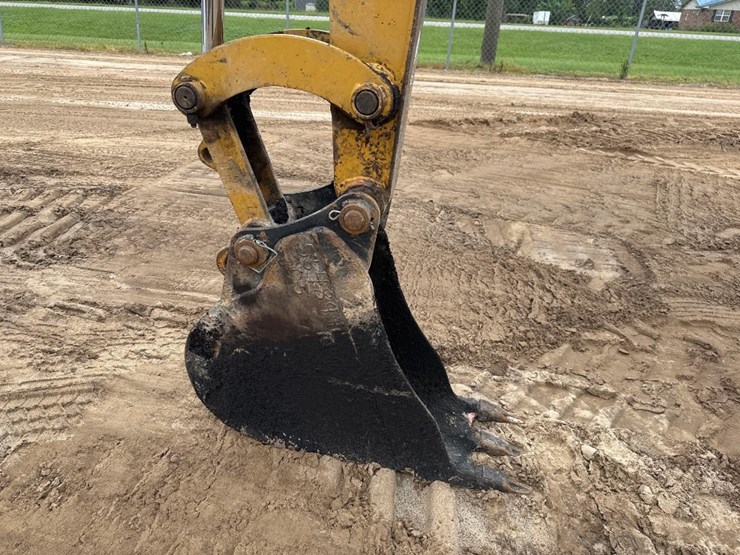 2015-caterpillar-305e2-cr-image-22