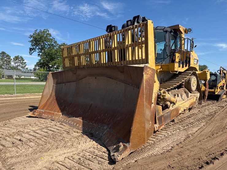 2015-caterpillar-d9t-image-2