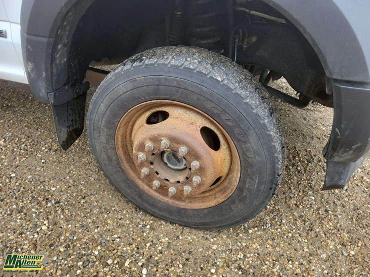 2018-ford-550-image-26