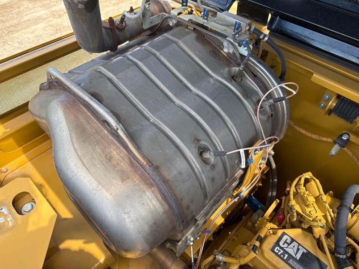 2019-caterpillar-326fl-image-31
