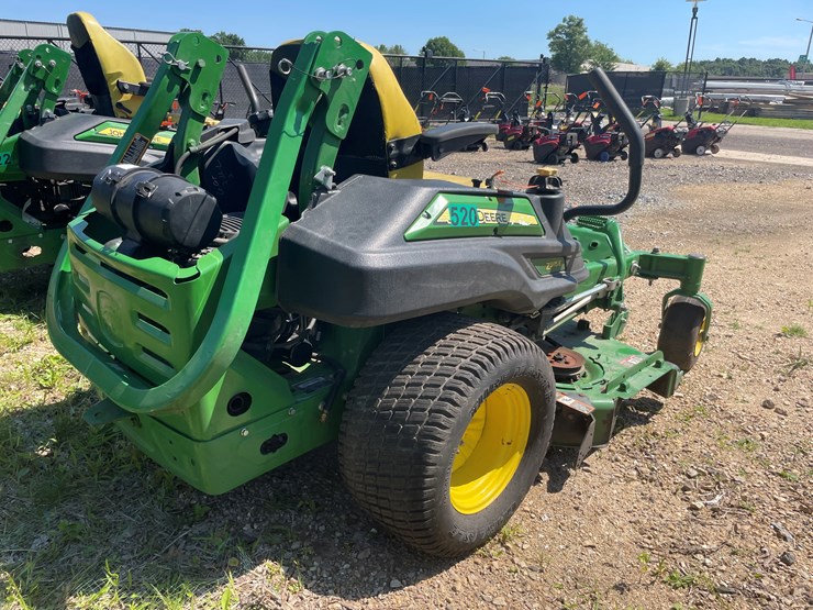 2022-john-deere-la-image-4
