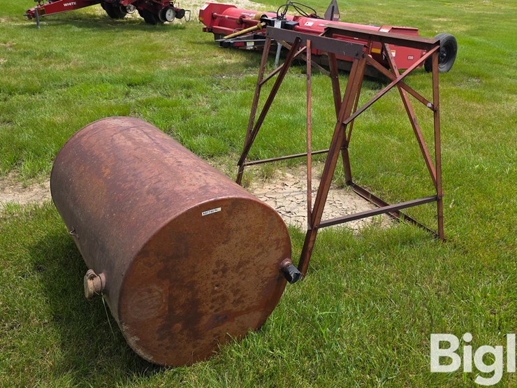 150-gallon-fuel-tank-&-stand-image-3