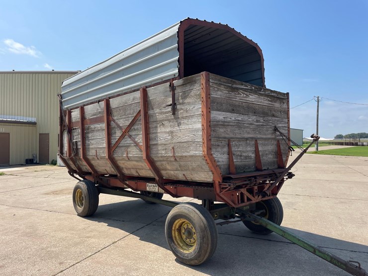 john-deere-1075-image-1