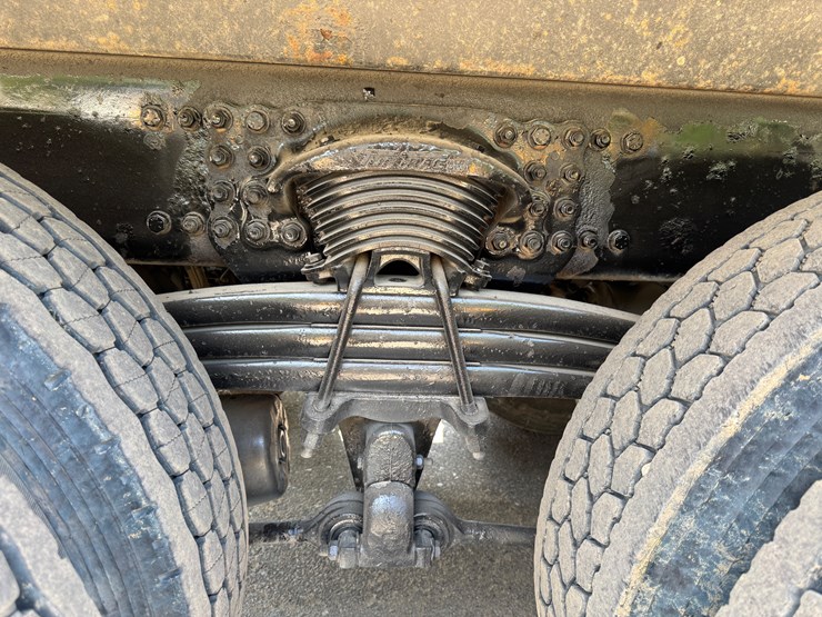 2018-western-star-4700sb-image-32