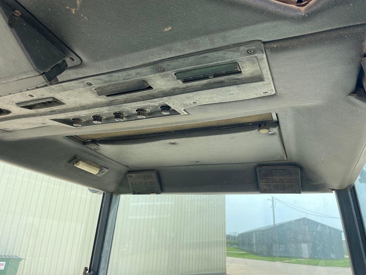 john-deere-4230-image-42
