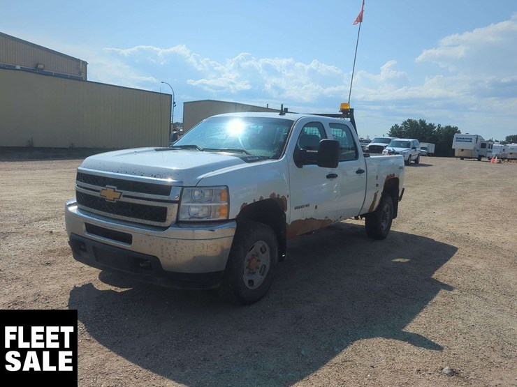 2014-chevrolet-silverado-2500hd-image-1